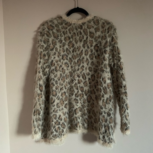 H&M fuzzy cardigan, animal print - Picture 2 of 3